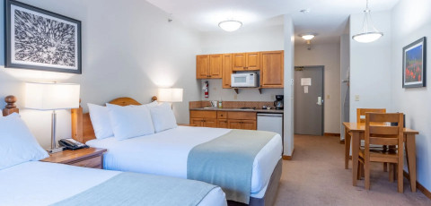 SUNDANCE LODGE image 3